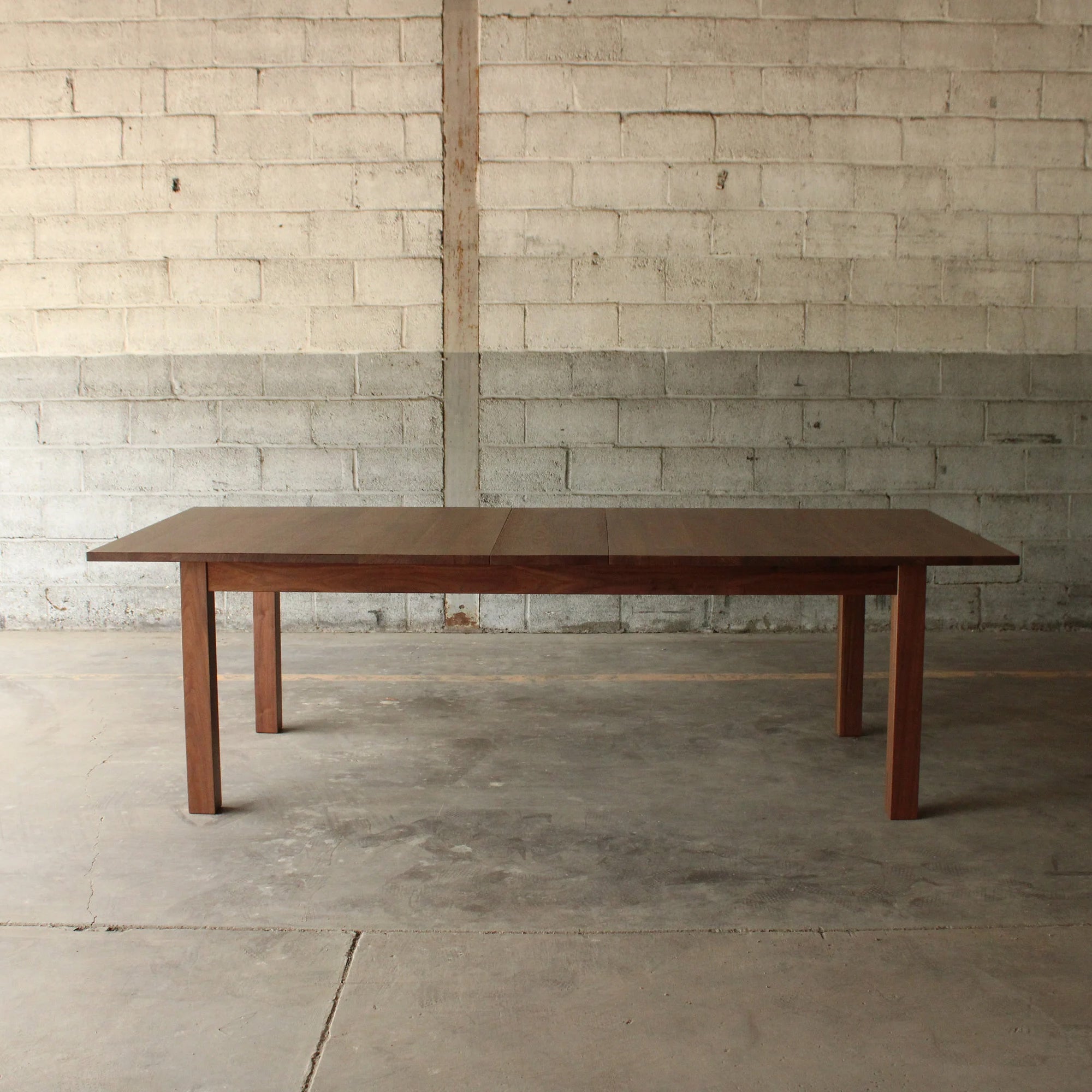 The Piper Middle Extension Dining Table