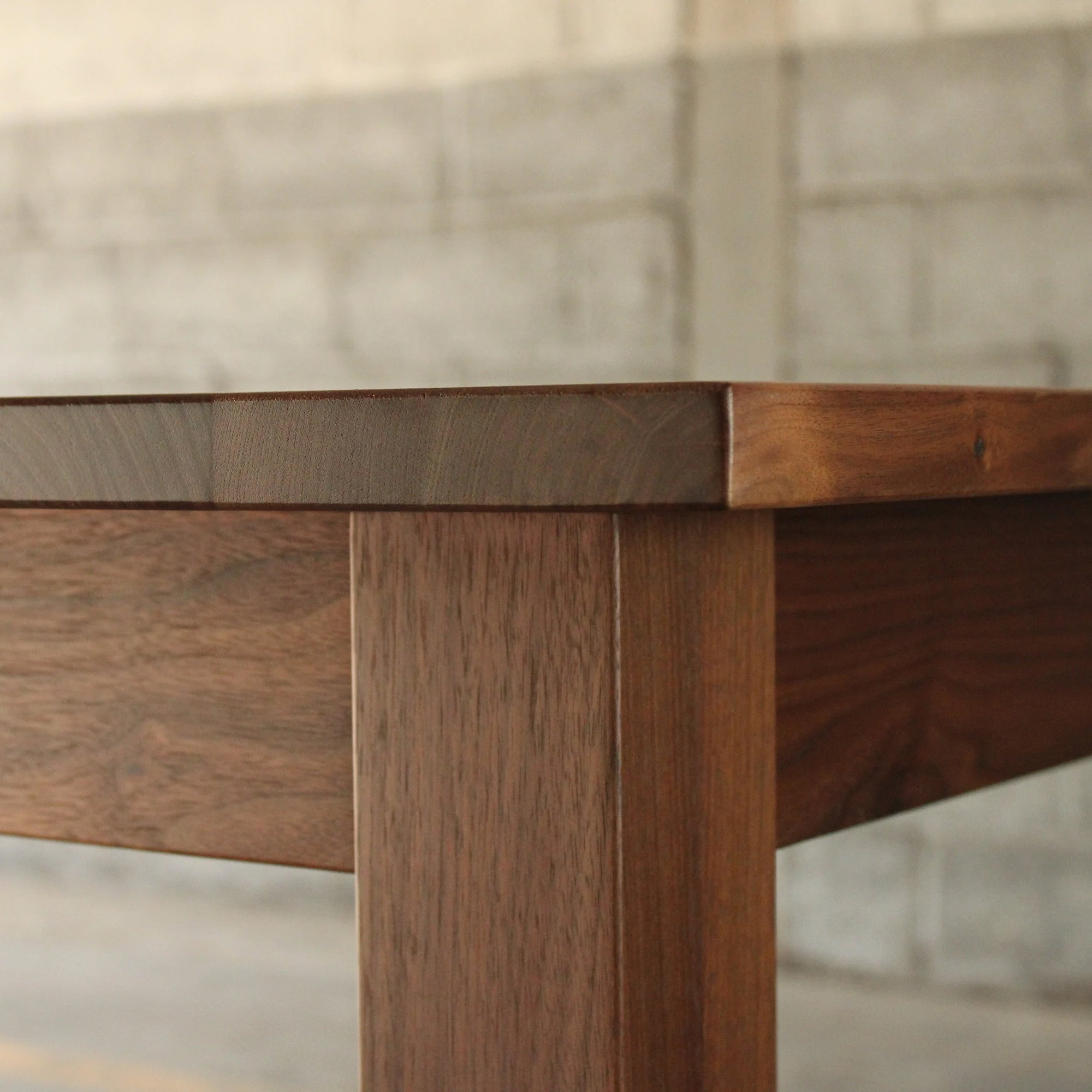 The Piper Middle Extension Dining Table