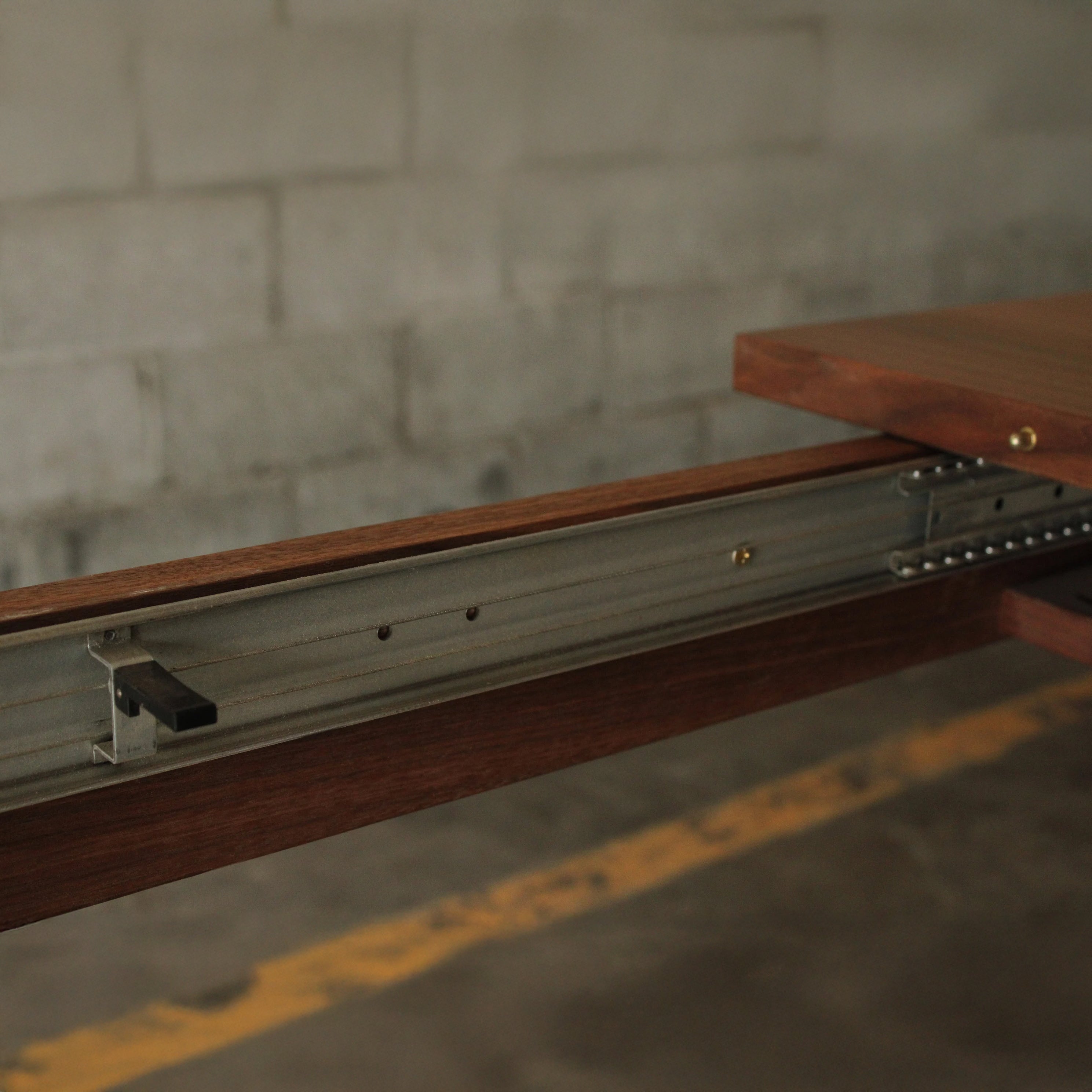 The Piper Middle Extension Dining Table